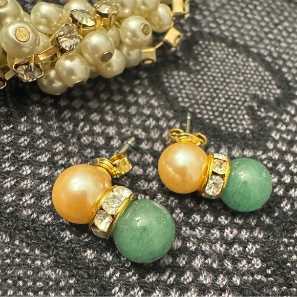 Jewelry lot ~ real champagne pearls & jade stone earrings & rhinestone necklace - Picture 3 of 6